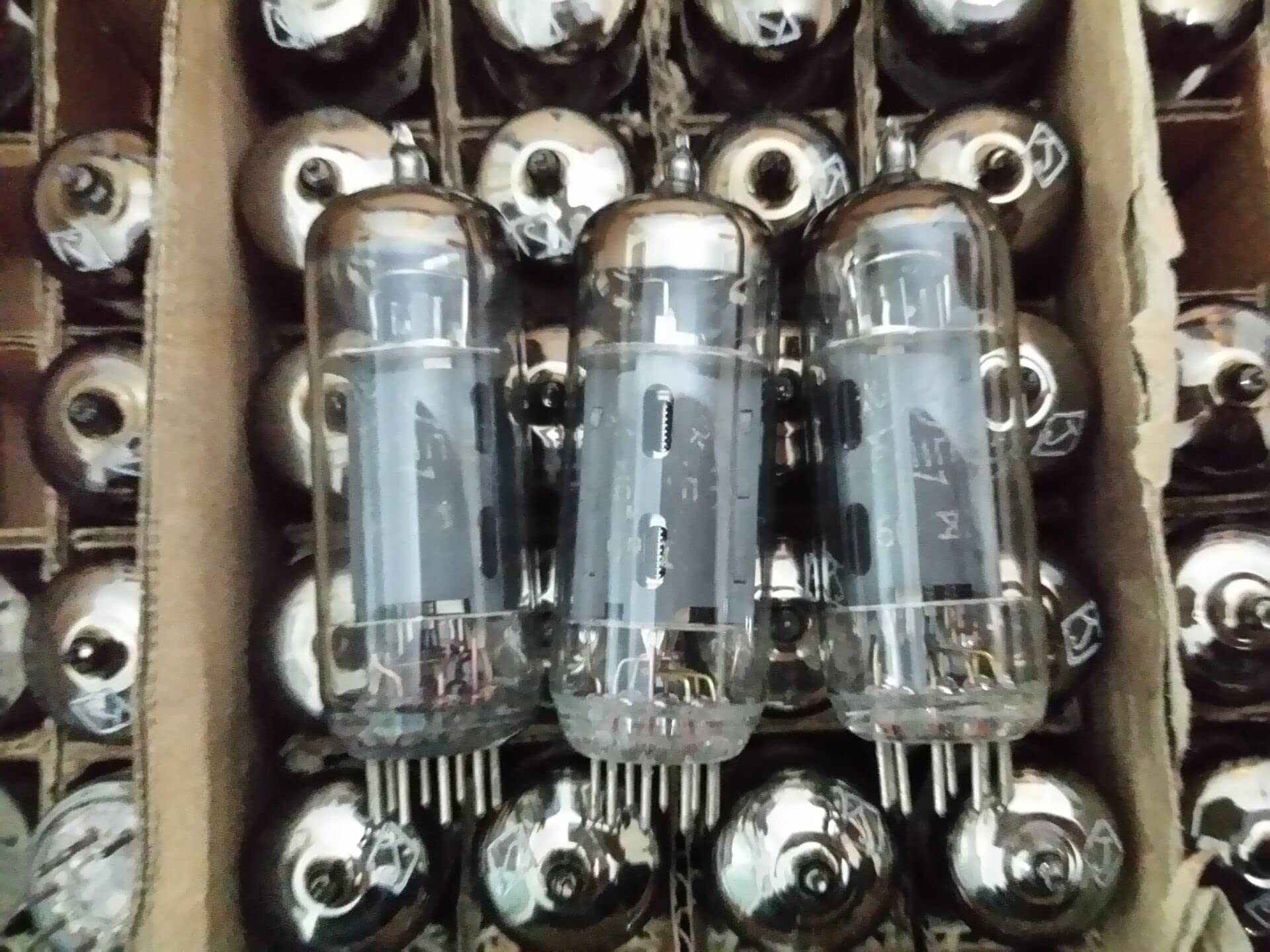 Amazon.co.jp: JINGERL 2pcs6p1-j電子アンプ真空チューブの交換6N1N